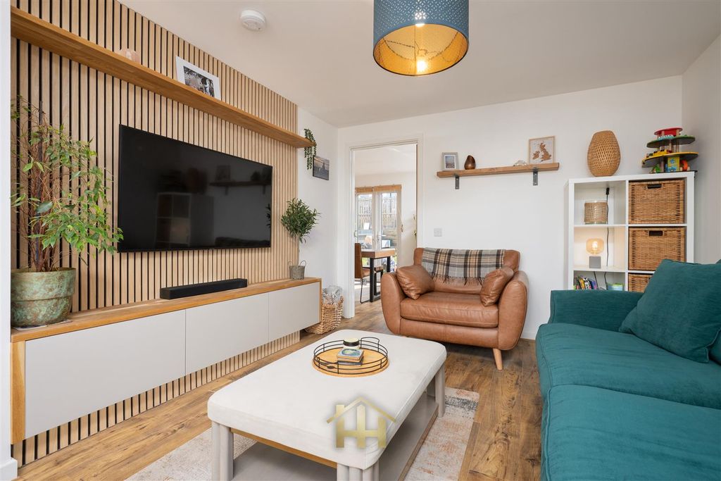 Property photo 2 of 33 5Newton-0010.Jpg