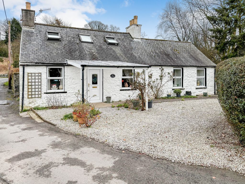 Property photo 1 of 13 Front