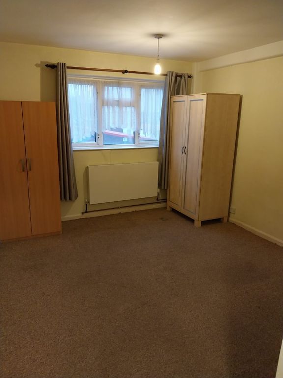 Property photo 3 of 5