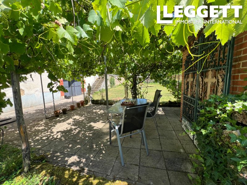 Property photo 3 of 10