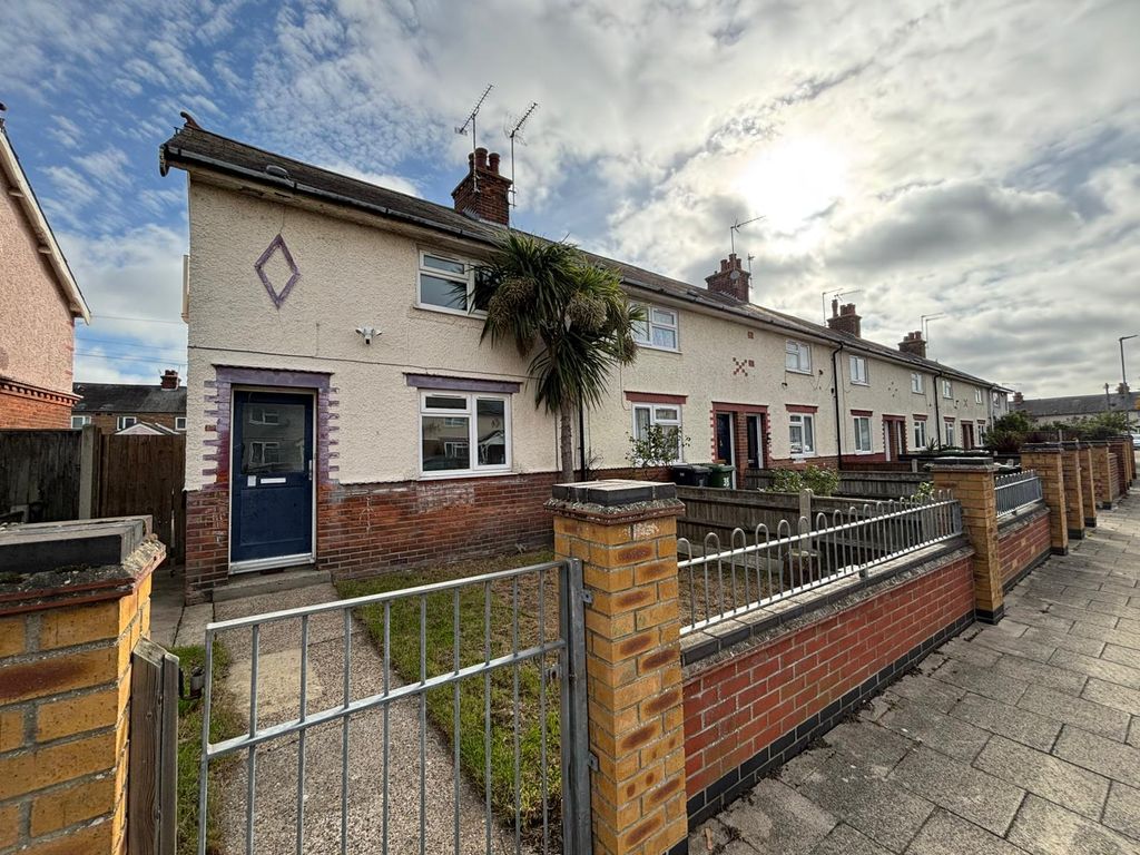 Property photo 1 of 10 3 Bed Semi-Detached House To Rent Copperfield Avenue, Great Yarmouth Nr30