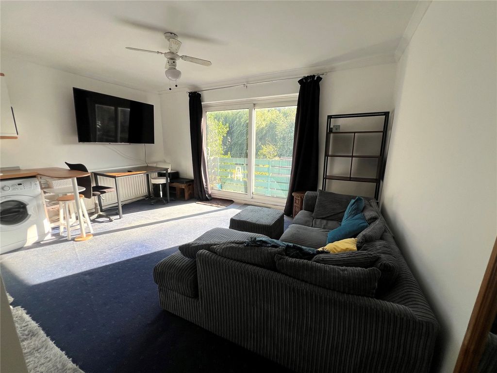Property photo 3 of 16 Picture No. 20