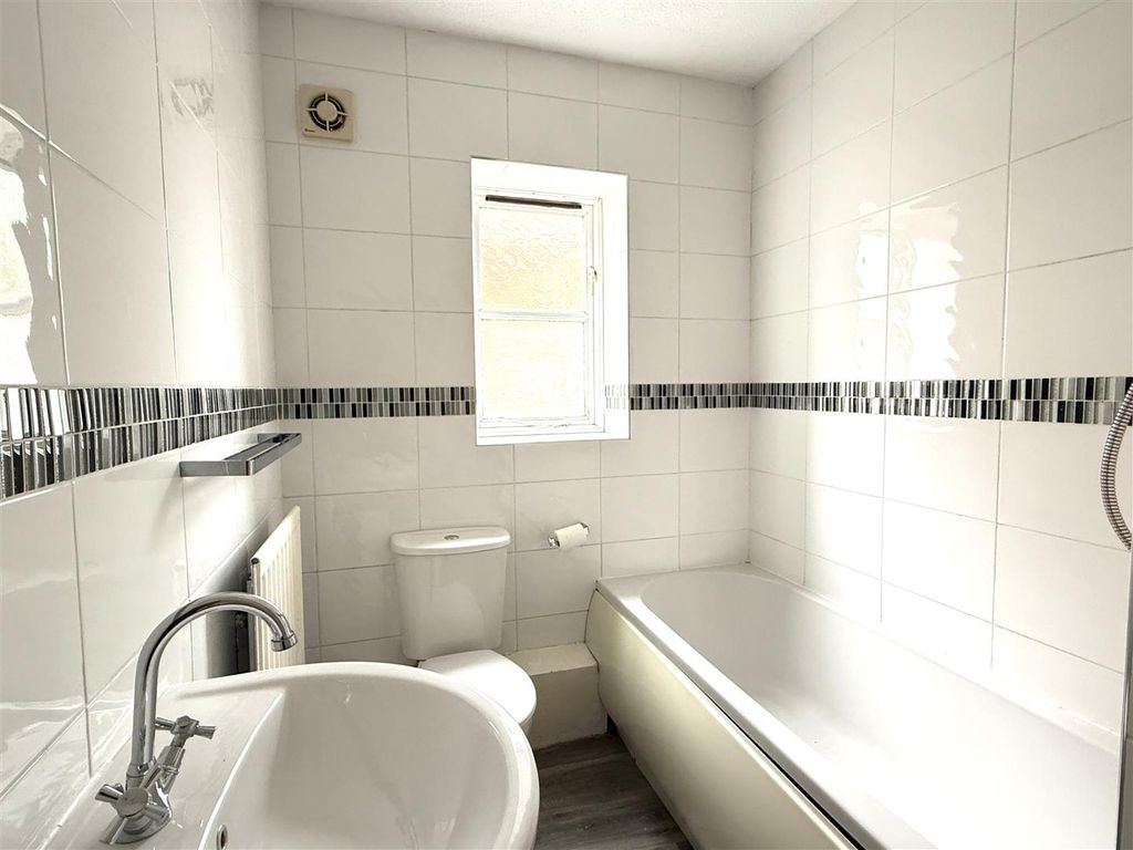 Additional image 4 of 2 bed flat for salePinewood, Hebburn NE31