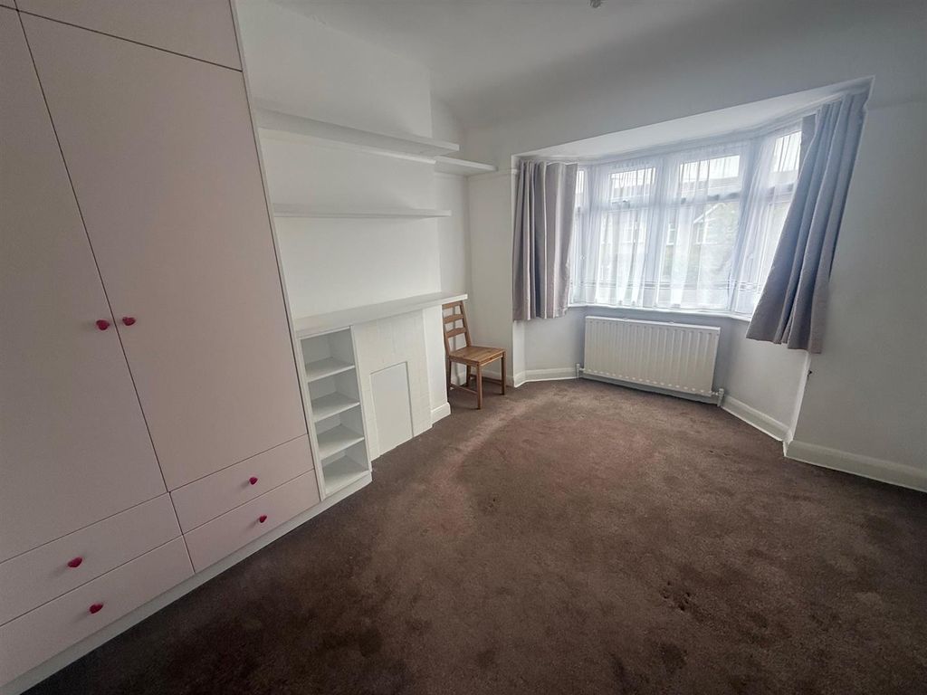 Property photo 3 of 9 5.Jpg