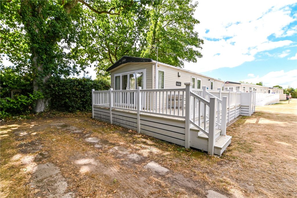 Property photo 1 of 17 Picture No. 01