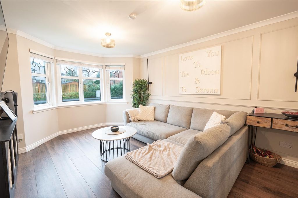 Property photo 3 of 15 Lounge.Jpg