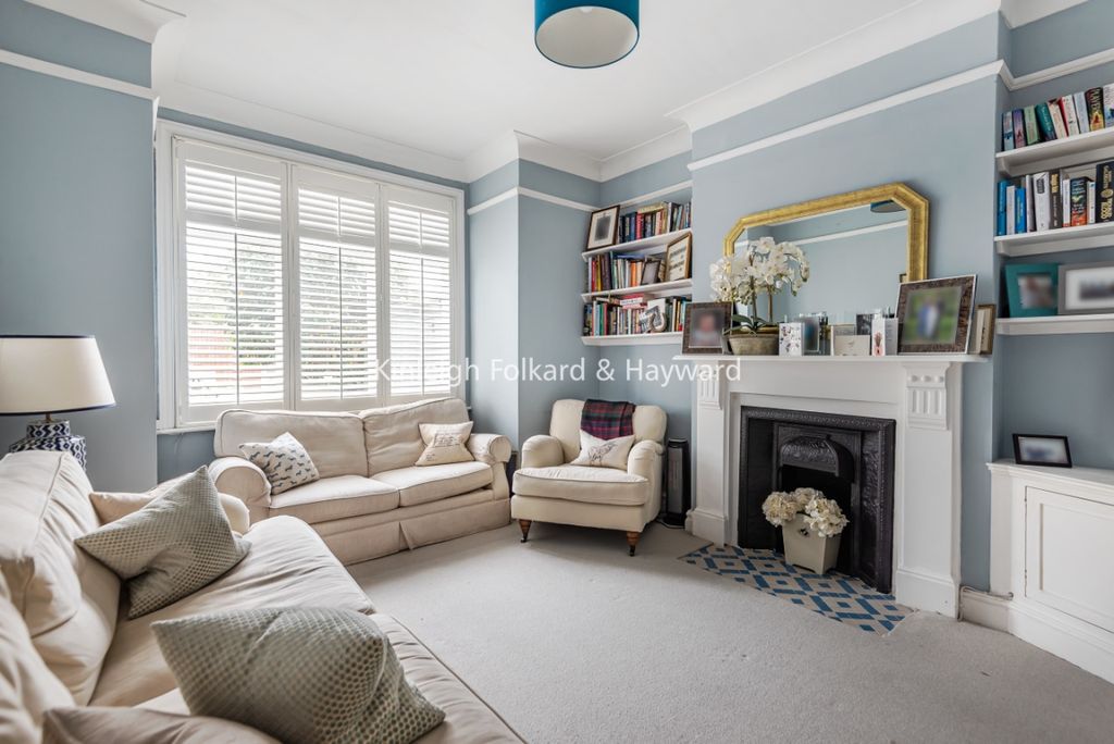 Property photo 3 of 6 5A4E9F4E-c869-401B-9