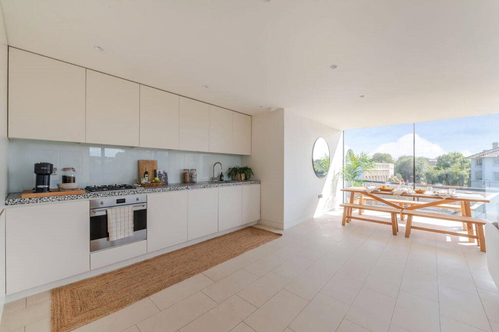 Property photo 2 of 9 Picture No. 14