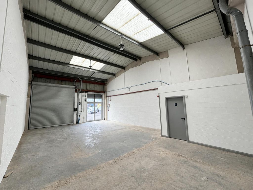 Property photo 2 of 4 Warehouse Interior 2.Png