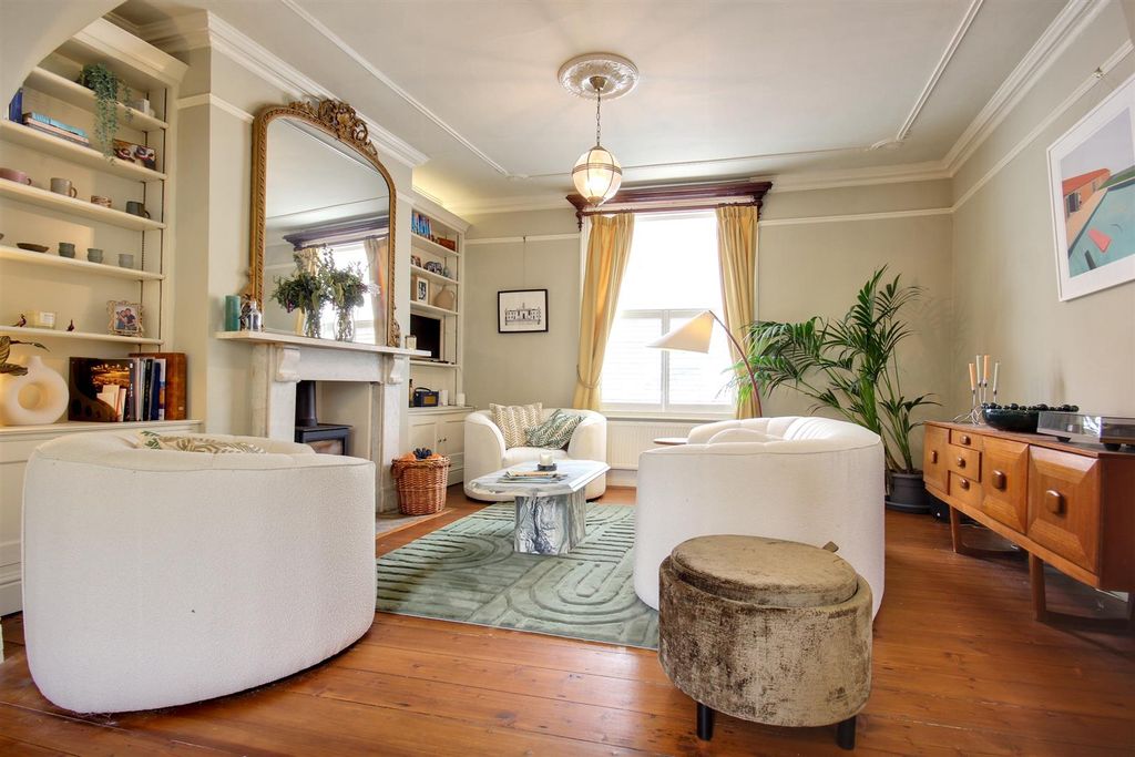 Property photo 2 of 28 Living Room