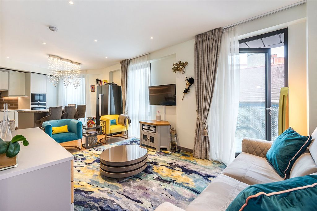 Property photo 1 of 19 Picture No. 11