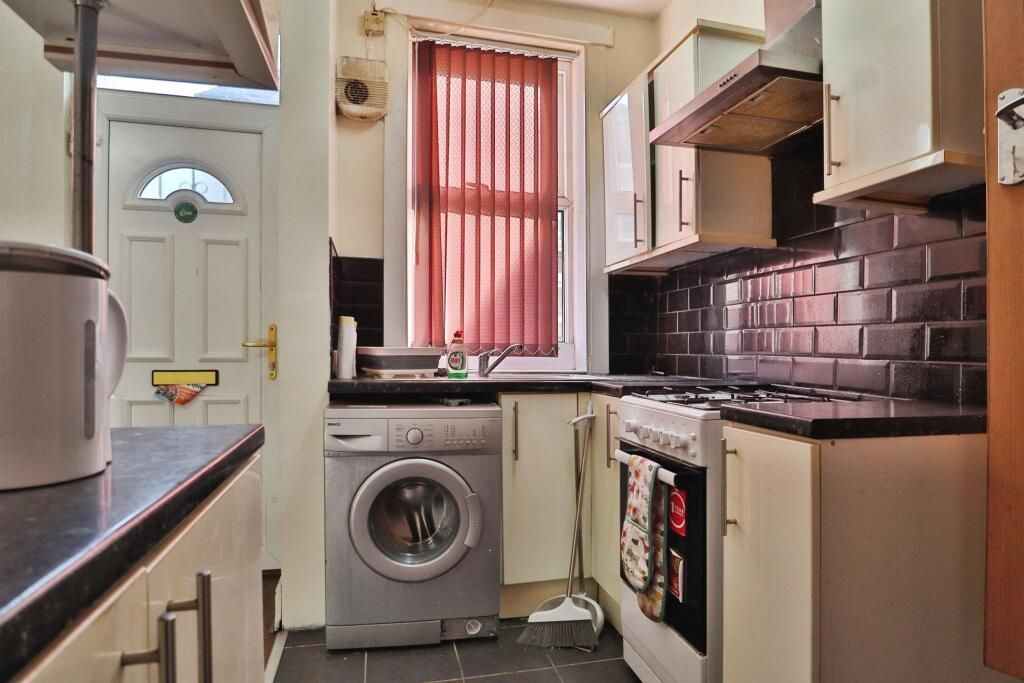 Property photo 3 of 17