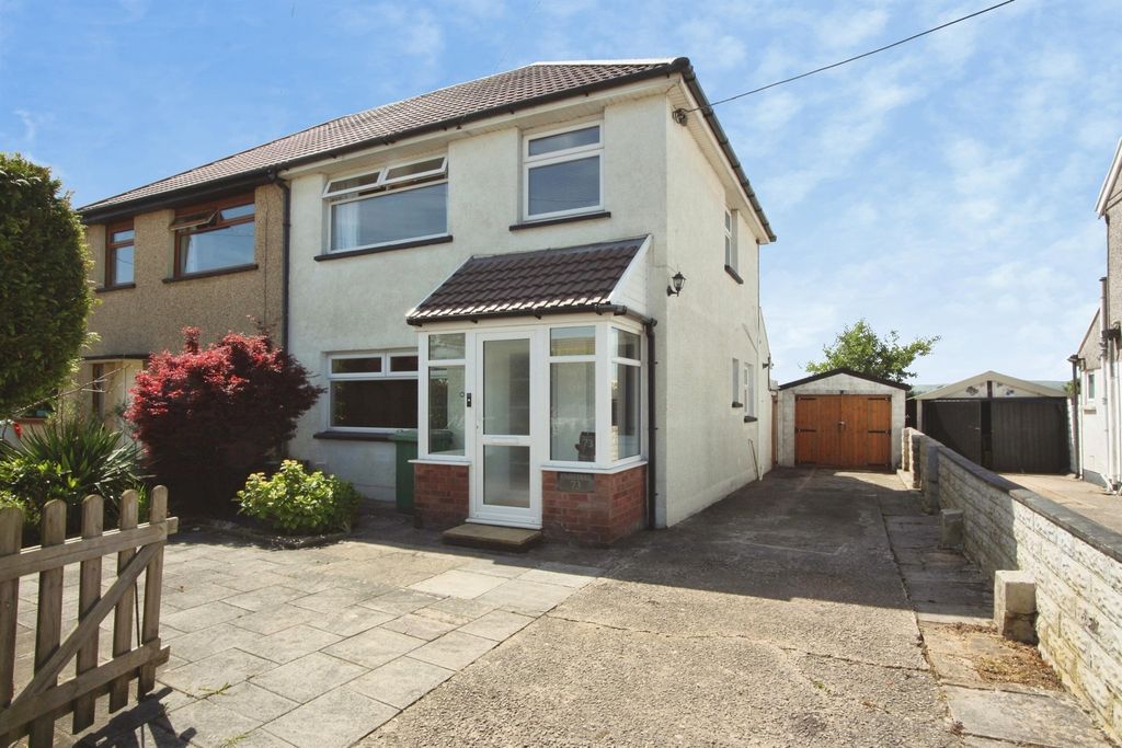 Property photo 1 of 27