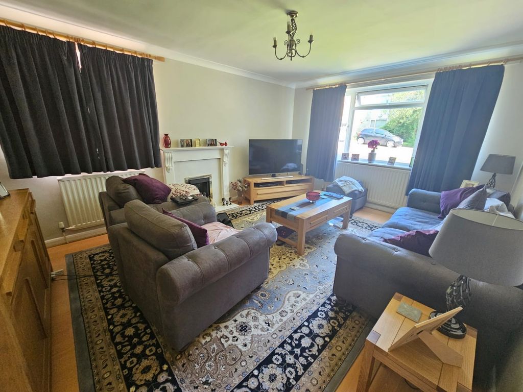 Property photo 2 of 7 Image