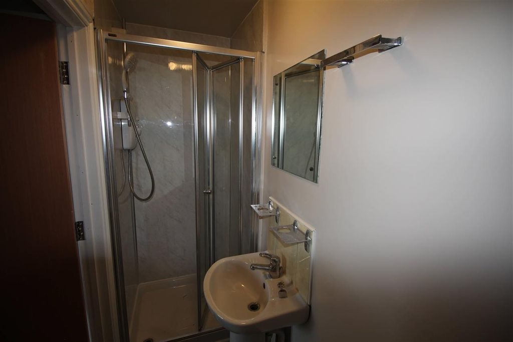 Property photo 3 of 3