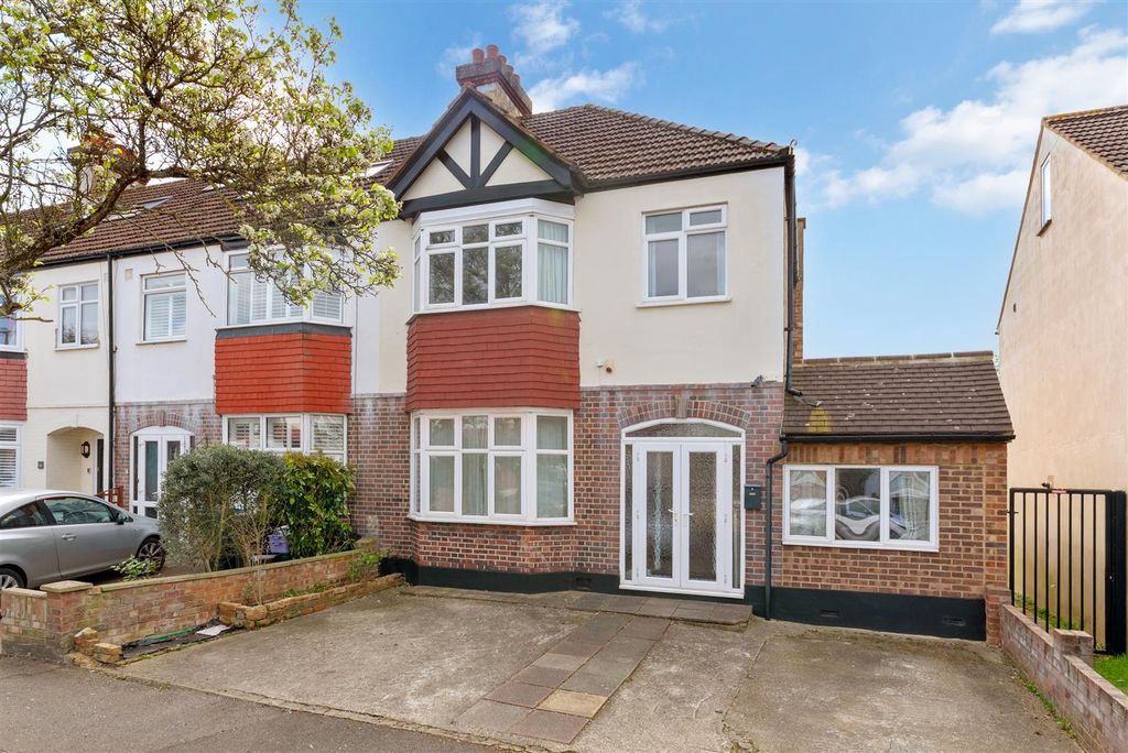 Property photo 1 of 12 External