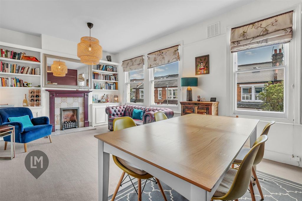 Property photo 2 of 7 Balvernie Grove