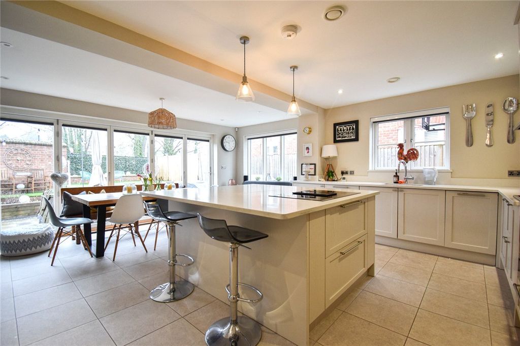 Property photo 3 of 28 Picture No. 09