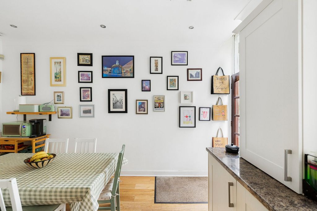 Additional image 14 of 3 bed flat for sale8 Whittingehame Gardens, 1103 Great Western Road G12