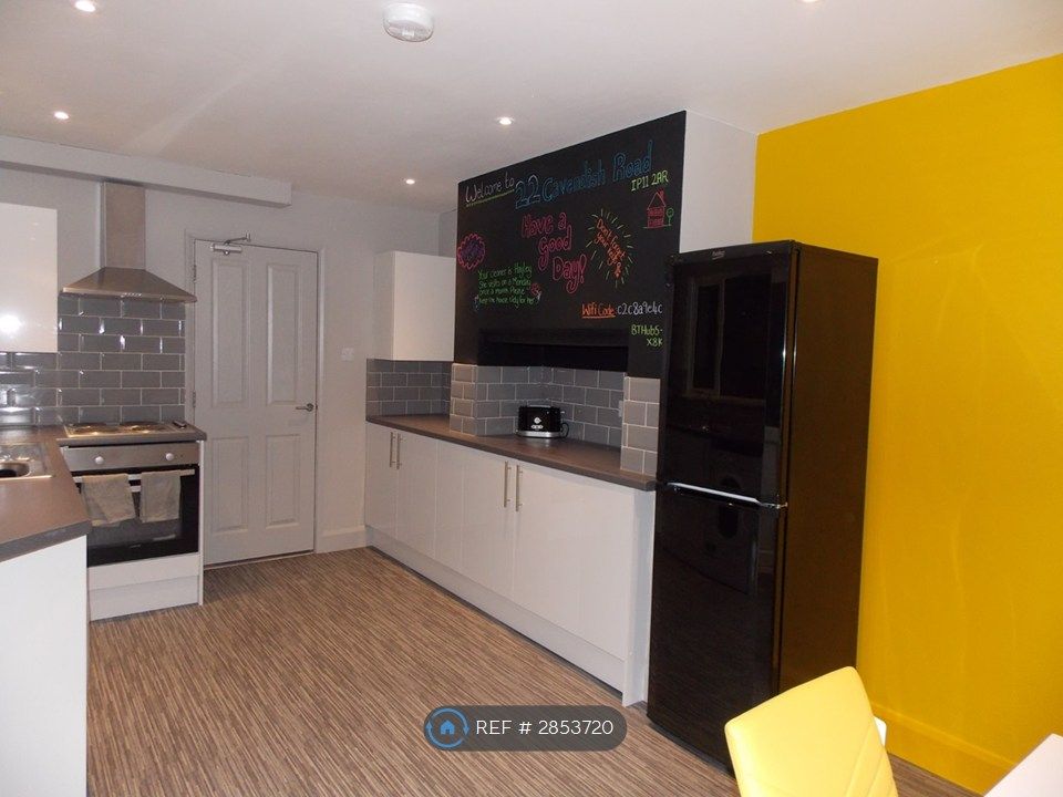 Property photo 3 of 5 Kitchen