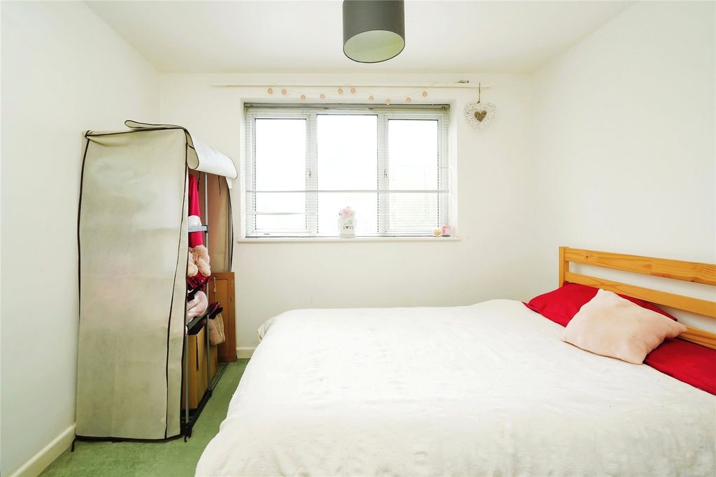 Property photo 2 of 17 Picture No. 08