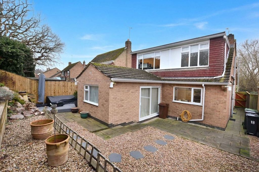 Property photo 3 of 28