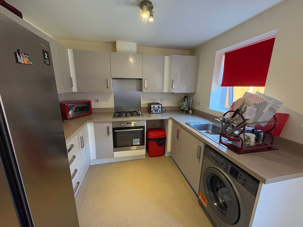 Property photo 2 of 8