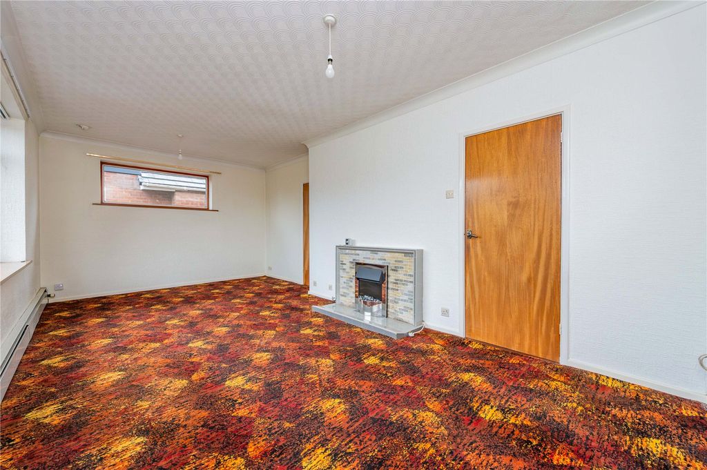 Property photo 3 of 32 Picture No. 27