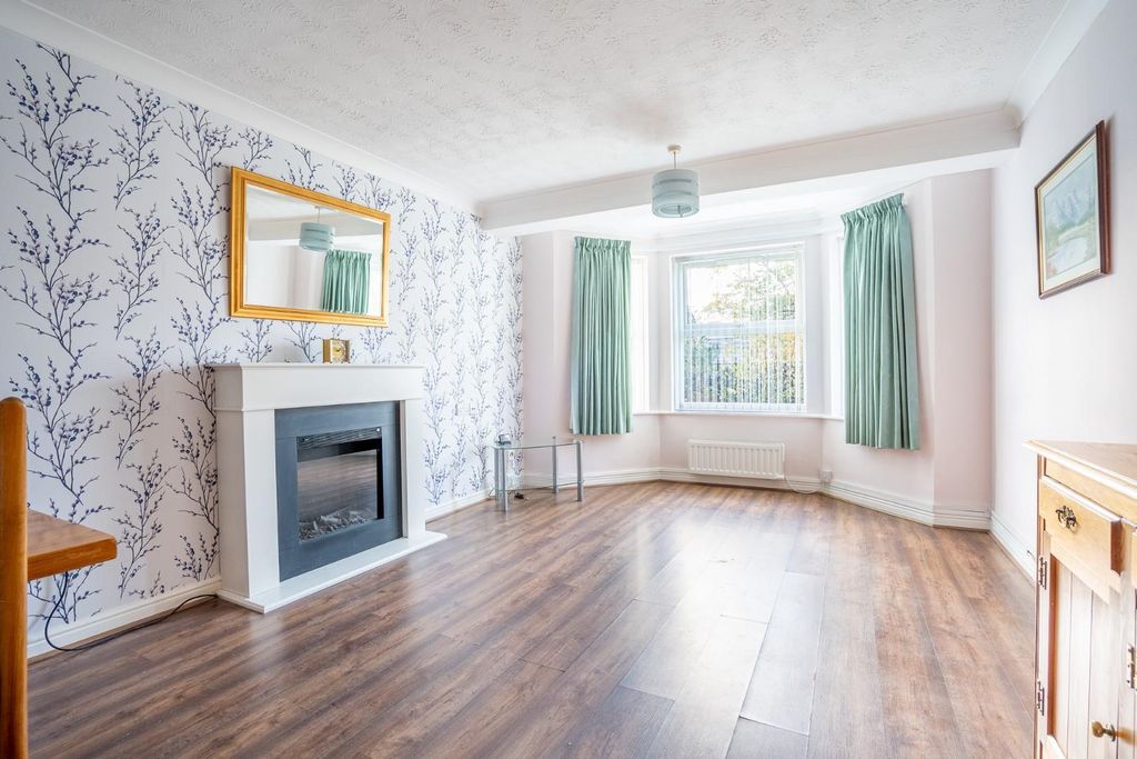 Property photo 2 of 15 Hp-9.Jpg