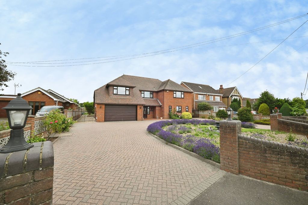Property photo 1 of 37