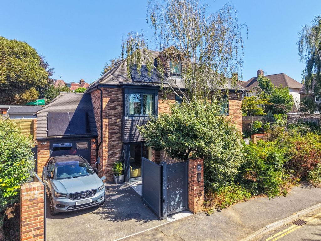 Property photo 1 of 30