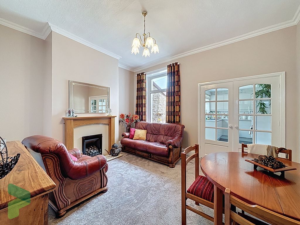 Property photo 1 of 22 Dining Room/Living Room