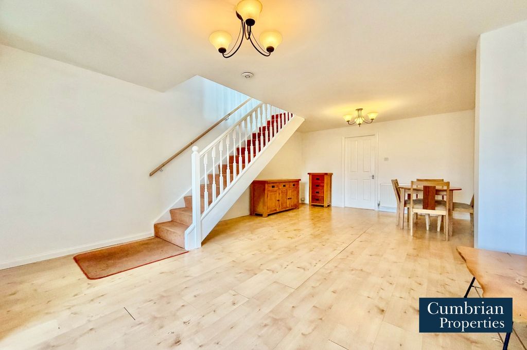 Property photo 3 of 21 Dining Lounge