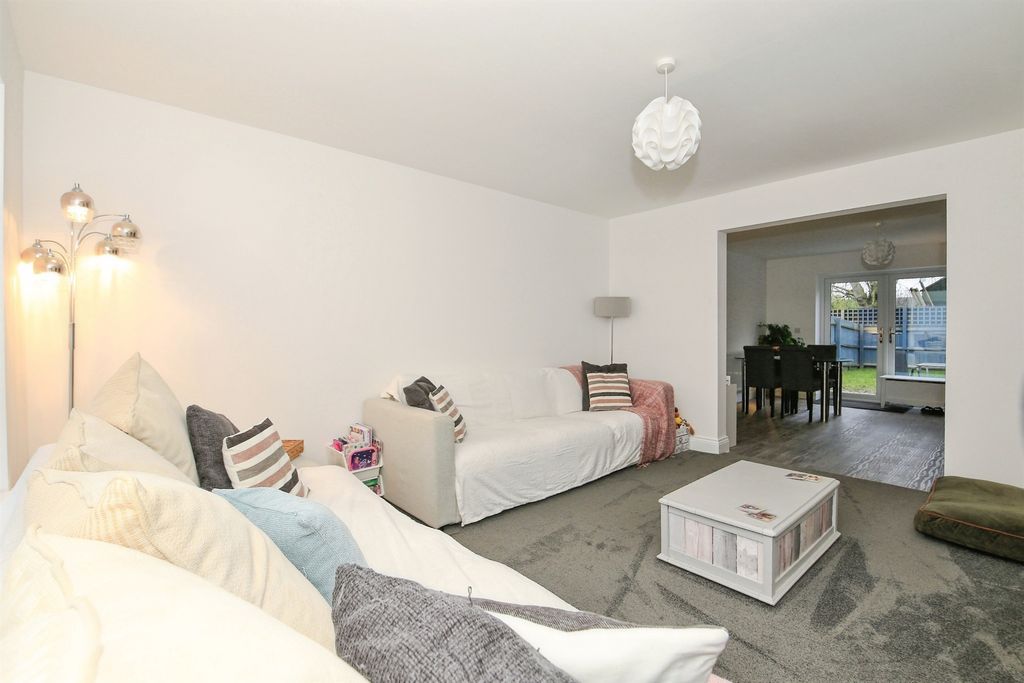 Property photo 3 of 16