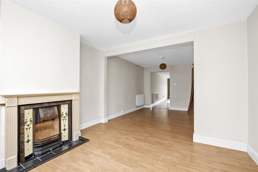 Property photo 3 of 16 Dcp_1517.Jpg