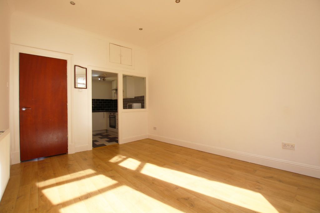 Property photo 3 of 7 Photo 3