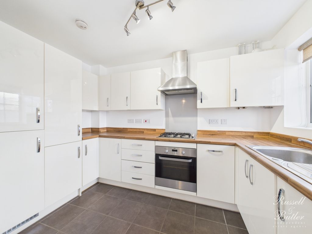 Property photo 2 of 9 Cam02127G0-Pr0373-Still009