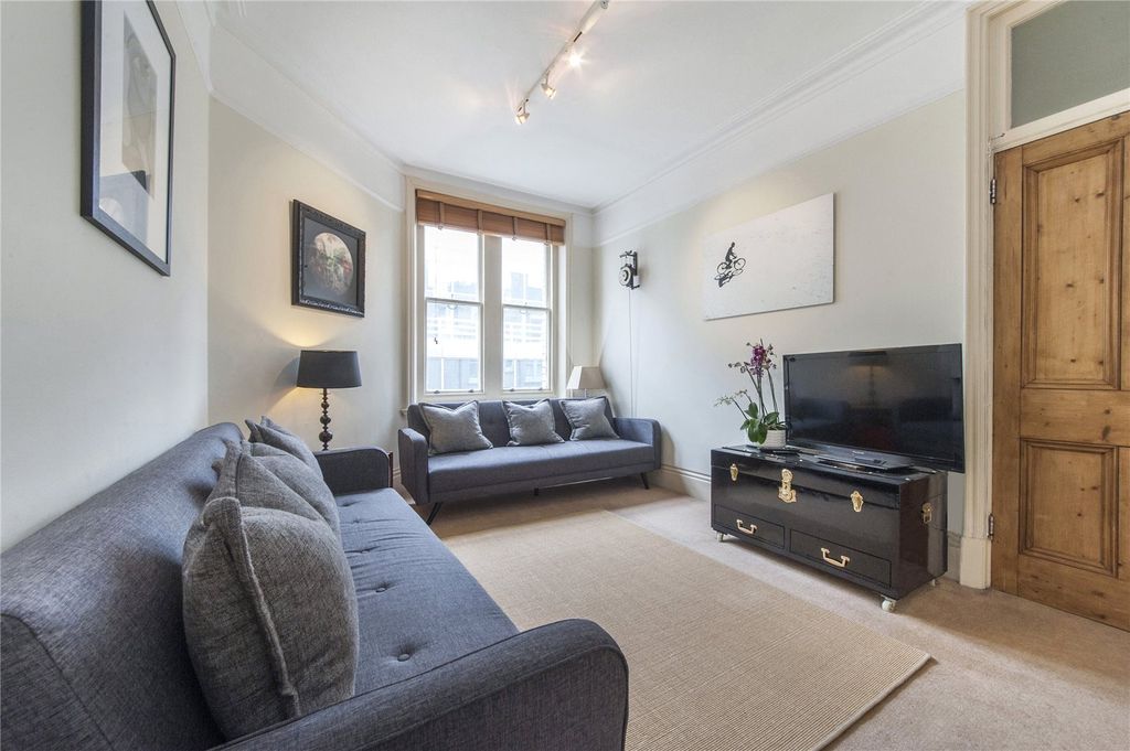 Property photo 2 of 12 Picture No. 11