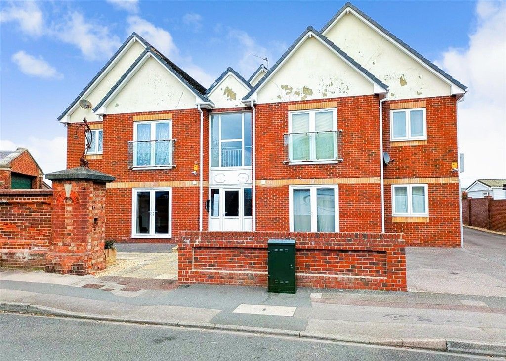 Property photo 2 of 8 Front