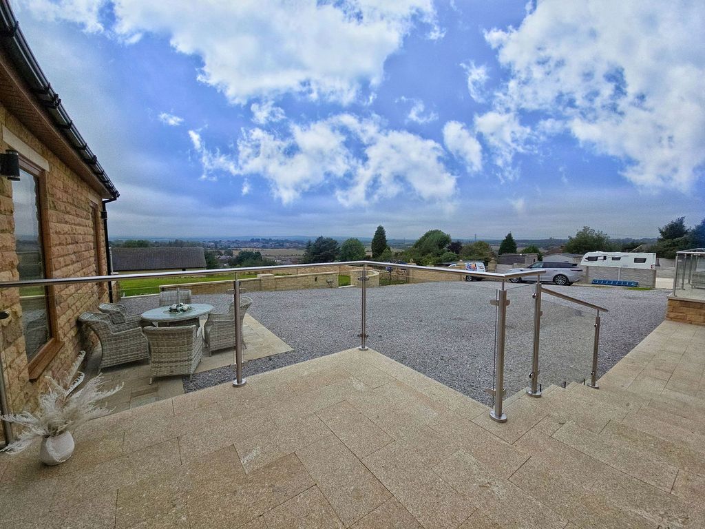 Property photo 1 of 34