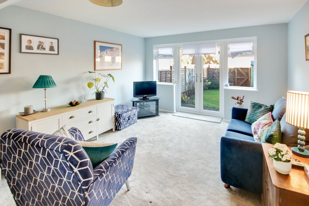 Property photo 2 of 12