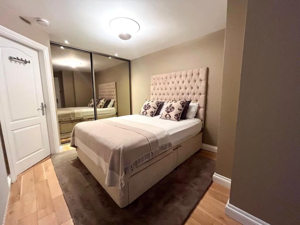 Property photo 3 of 6 Gallery