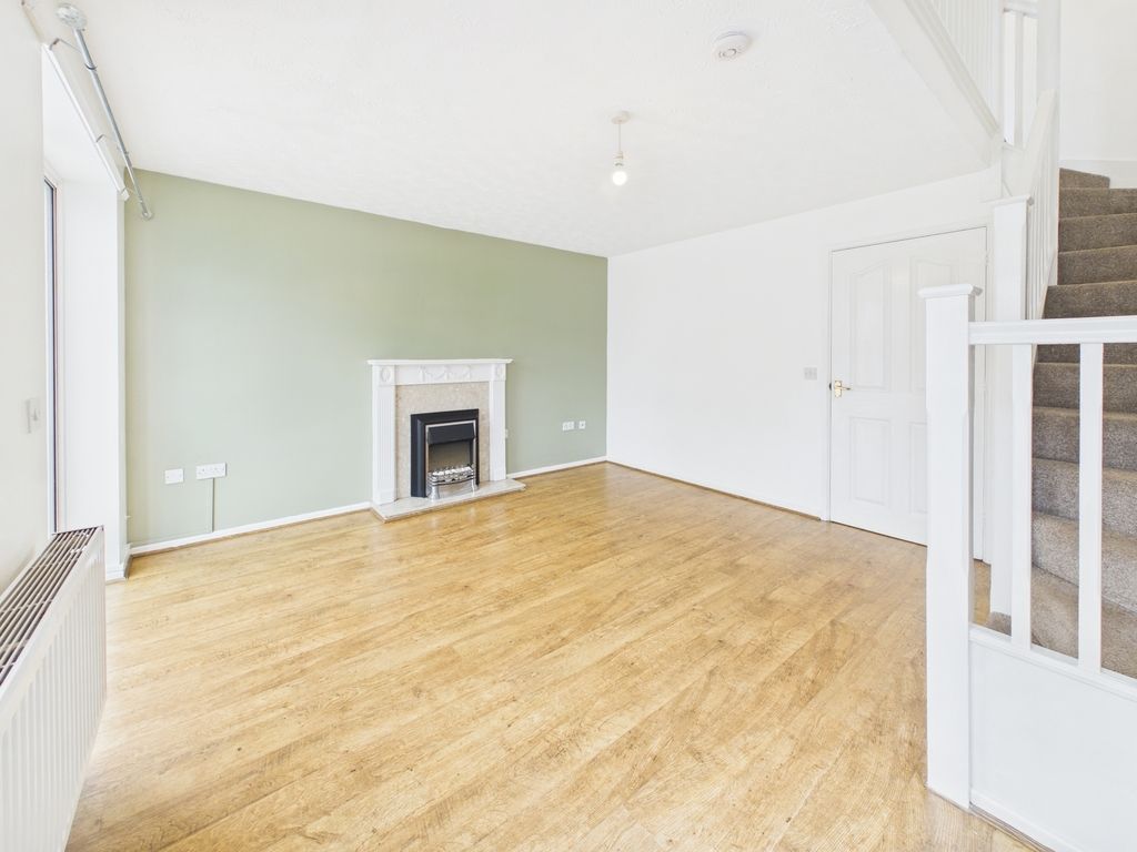 Property photo 3 of 22 Lounge