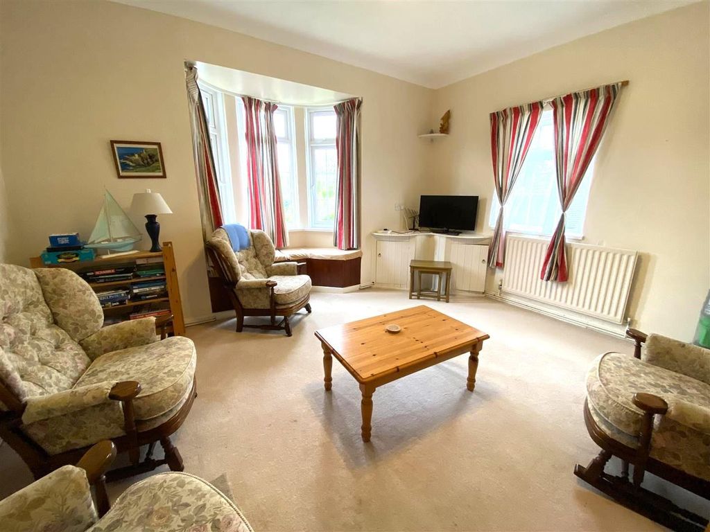 Property photo 3 of 11 Csl0_Esuge-Blzahggbatw.Jpg