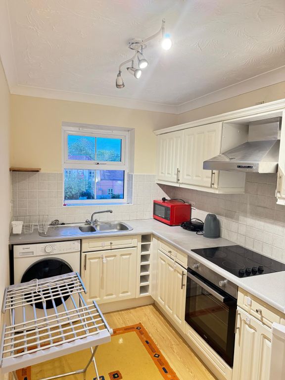 Property photo 3 of 10