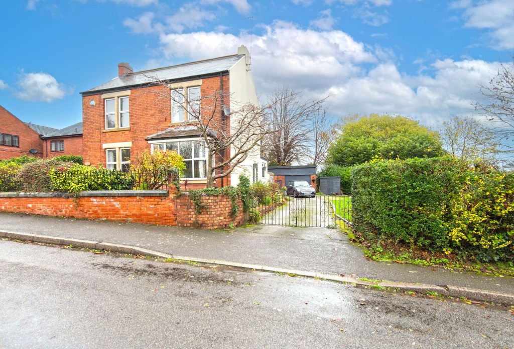 Property photo 1 of 26