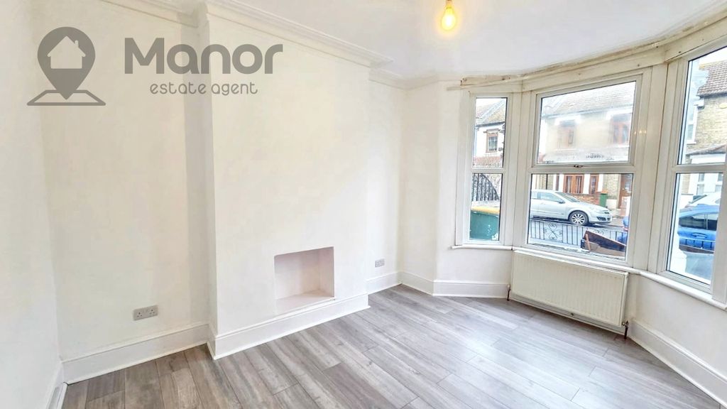 Property photo 2 of 15 Whatsapp Image 2026-01-06 At 15.33.36