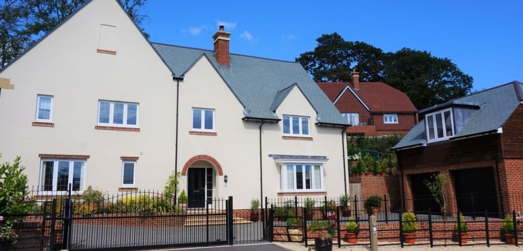 Property photo 1 of 15 Front Of House