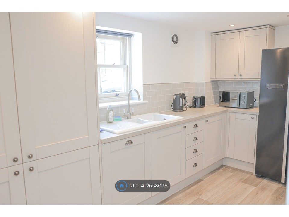 Property photo 1 of 34