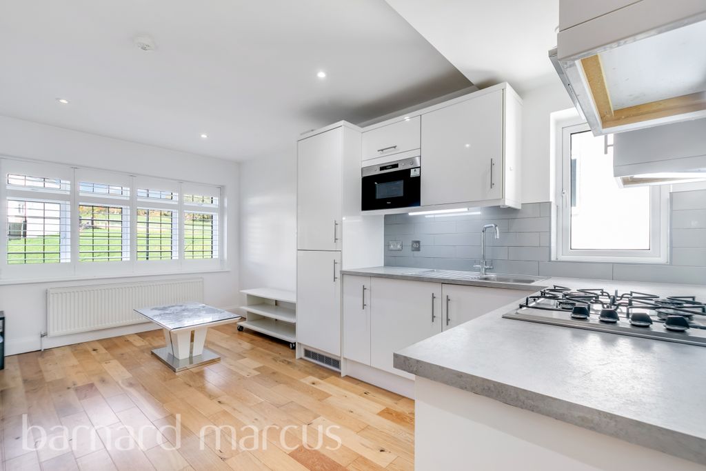 Property photo 1 of 8 Image